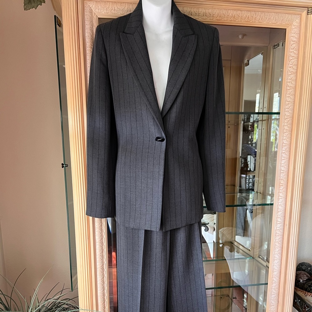 Elegant Suit. Rich gray w/black pinstripes.  Side pockets on slacks.